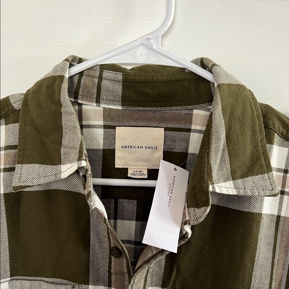 American Eagle Green and White Casual Button Down Shirt - Picture 5 of 7